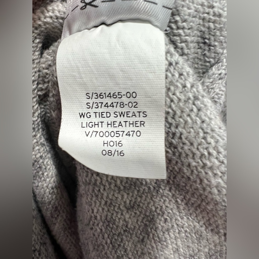 GAP Gray Drawstring Hem Scoop Neck Athletic Knit Sweater SIZE LARGE Pre Loved - Picture 7 of 7